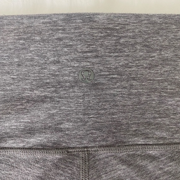 🍋Lululemon Gray Align Leggings🍋 - Picture 6 of 7